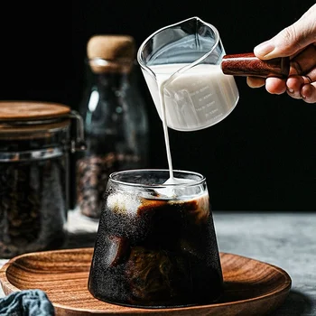 Isıya dayanıklı Cam Kahve Espresso Ölçüm cam kupa süt sürahisi Latte Mikser Ahşap Saplı Cam Ölçekli Ölçü Kupalar