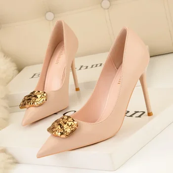 2024 Lüks Marka Yüksek Kaliteli kadın Yüksek Topuklu Moda Klasik Sivri Pompaları Düğün Ayakkabı Deri Sivri 9.5 CM Düğün Ayakkabı