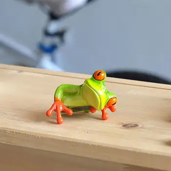 Komik Reçine Kurbağalar Süs Yaratıcı Hayvan Kurbağa Heykelcik Dekoratif El Sanatları Araba Ev Masası Bahçe Dekorasyon Hediye