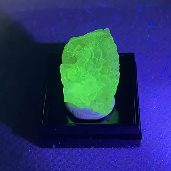 100 % doğal Meksika Floresan Hyalite (Cam Opal) mineral örneği kuvars + Kutu boyutu:27 * 27 * 25mm