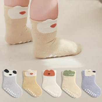 5 Çift / grup Bebek Çorap 2024 İlkbahar Sonbahar Pamuk Çocuklar Kat Çorap Karikatür kaymaz Dağıtım Kapalı Bebek Yürümeye Başlayan Rahat Çorap