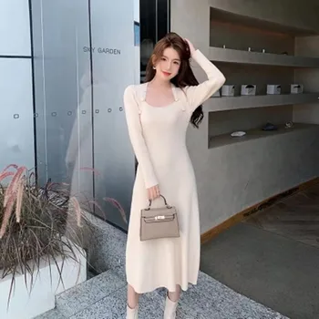 Yeni Sonbahar Bayanlar High-End Fransız Kare Yaka Örme Kazak Elbise Kadın Mizaç Uzun Kollu A-Line Uzun Elbiseler
