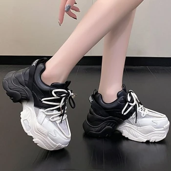 Moda Kadın spor ayakkabılar 2023 Yaz Yüksek Top Platformu kadın Ayakkabı Kore Tarzı Kontrast Tenis ayakkabıları kadın ayakkabı