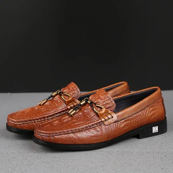 Sonbahar Kış Erkek Loafer'lar Erkekler Moda rahat ayakkabılar Lüks Yumuşak erkek Flats Moccasins Klasik Orijinal Deri Erkek sürüş ayakkabısı