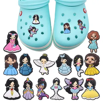 14 Adet / takım Sevimli Kız Prenses PVC Sandalet Ayakkabı Takılar Aksesuarları Takunya Çocuklar DIY Bahçe ayakkabı tokası Dekorasyon Fit Parti Hediye