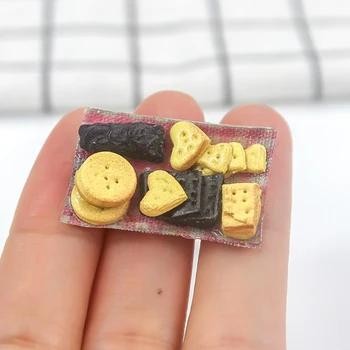 1/12 Dollhouse Minyatür Aksesuarları Mini Tatlı Tabağı Simülasyon kurabiye Tabağı Model Oyuncaklar Bebek için seramik karo