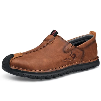 Yeni Büyük Boy erkek ayakkabıları Bölünmüş Deri Erkek rahat ayakkabılar Moda En Kaliteli Sürüş Moccasins Loafer'lar Üzerinde Kayma Erkekler düz ayakkabı