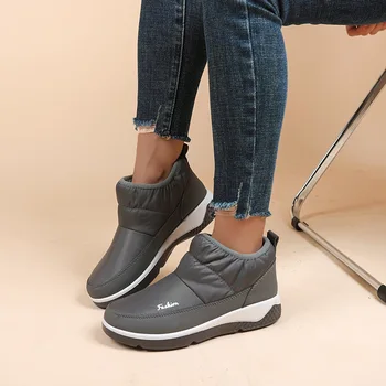 Yarım çizmeler Kadınlar için Kısa Peluş Bayan Ayakkabıları Kış Sıcak Patik Polar Çizme Düz Renk Slip-On Yuvarlak Ayak 2023 Botas Mujer