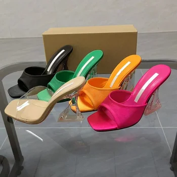 Kadın ayakkabısı 2023 Yeni PVC Şeffaf Kristal Şekilli Topuk Terlik kadın Yaz Dış Giyim Moda Yüksek Topuk Terlik