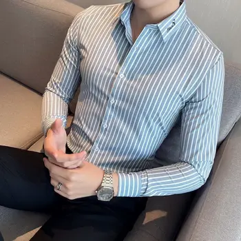 2022 İlkbahar Sonbahar Yeni Kore Moda İş Casual Bluzlar Tops Erkekler Tasarım Marka Slim Fit Uzun Kollu Çizgili Gömlek W232
